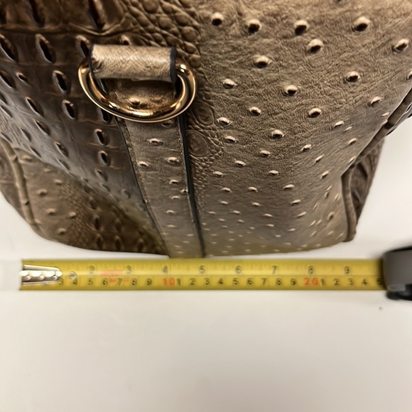 Faux alligator skin overnight bag - Picture 5 of 6